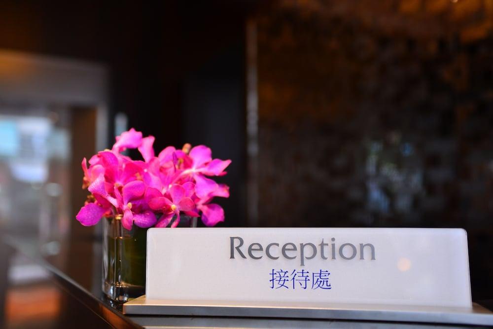 Hotel One Eighteen Hong Kong Exterior photo